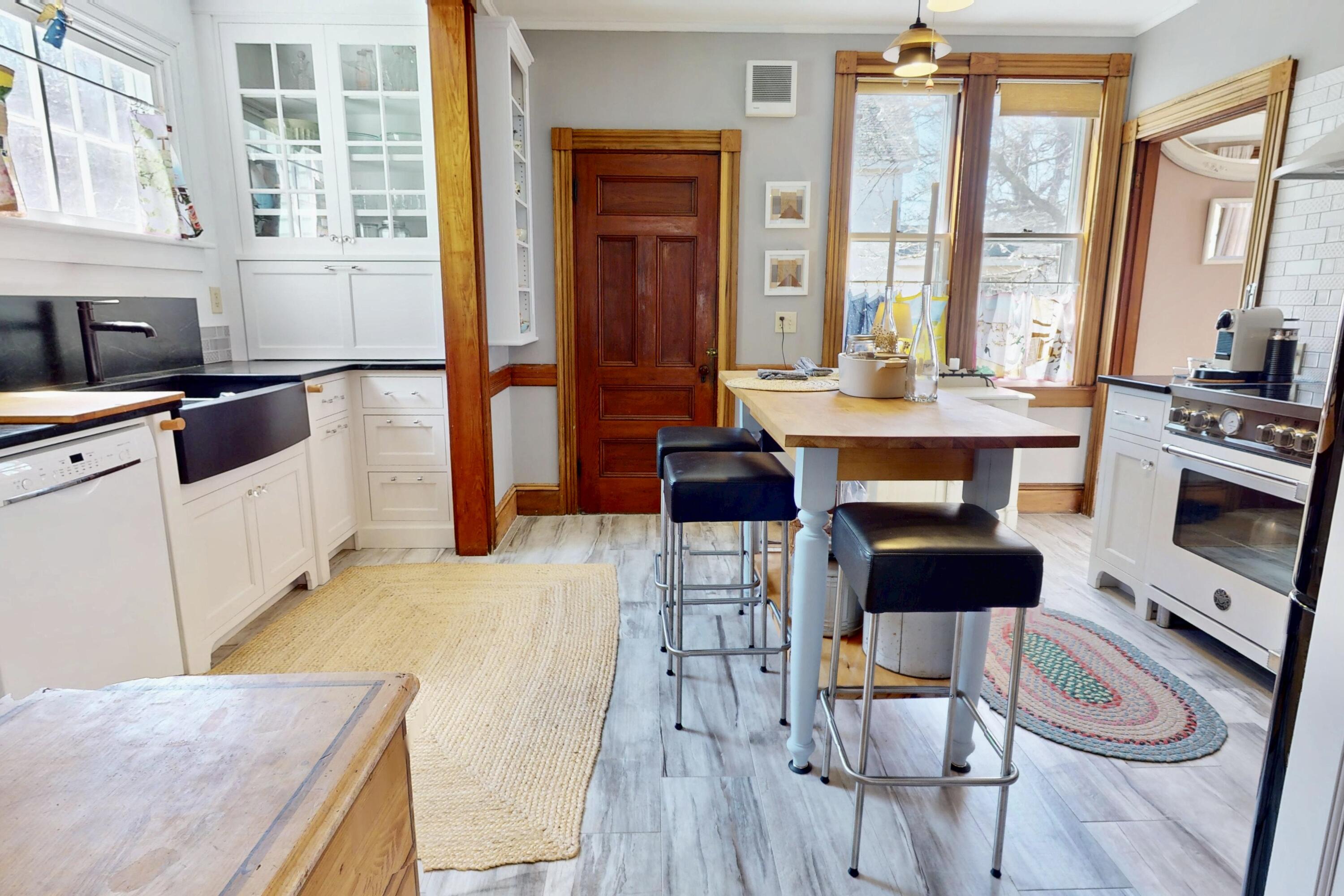 14 Water Street Vinalhaven ME 04863