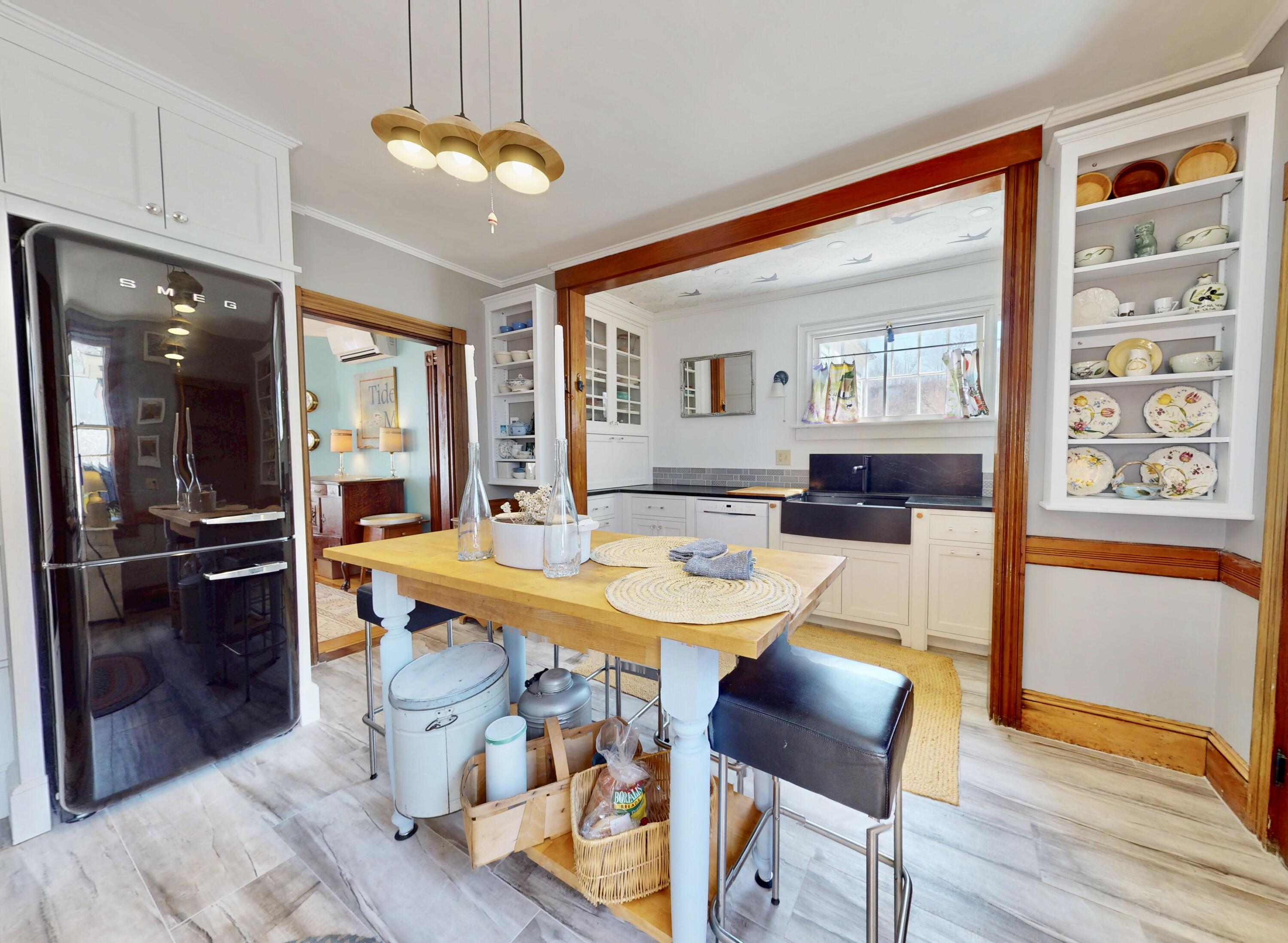 14 Water Street Vinalhaven ME 04863