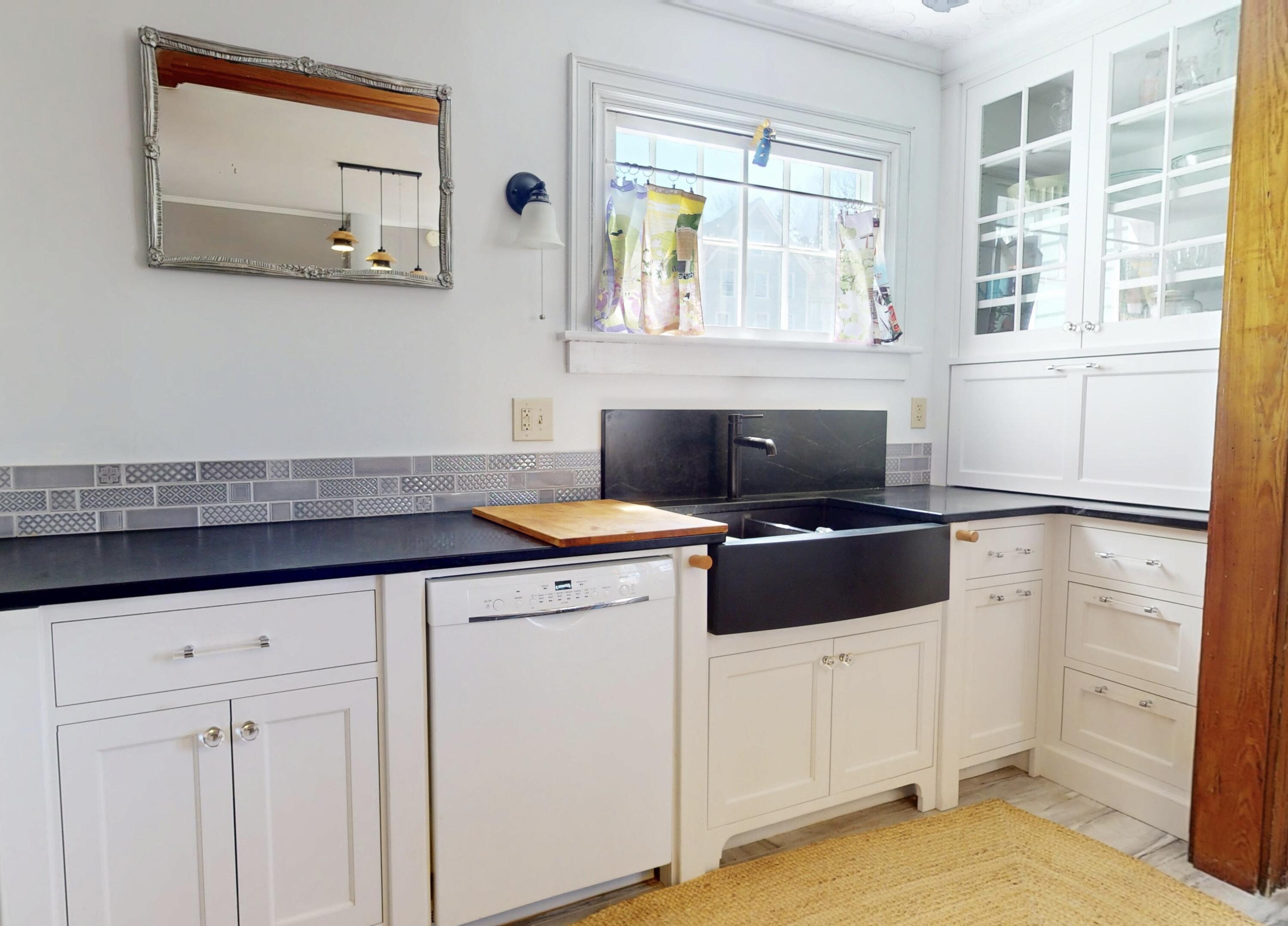 14 Water Street Vinalhaven ME 04863