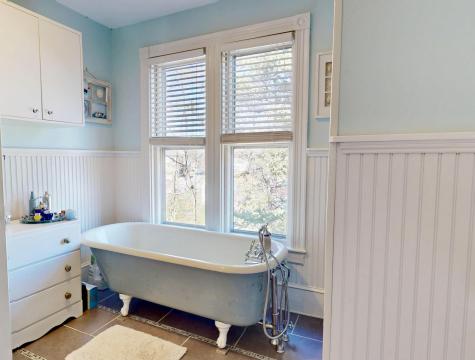 14 Water Street Vinalhaven ME 04863