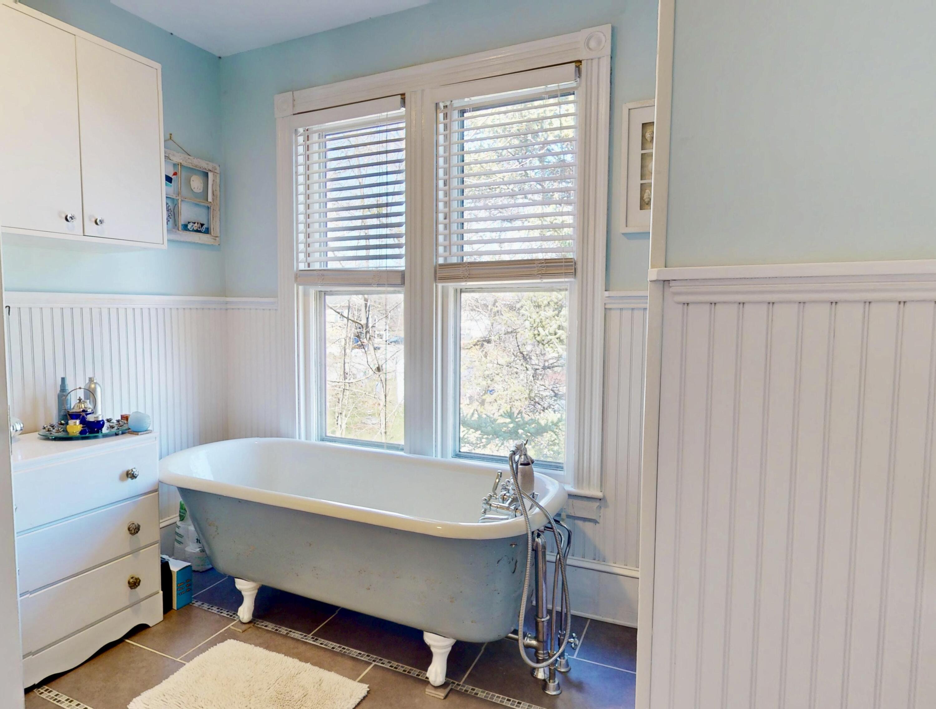 14 Water Street Vinalhaven ME 04863