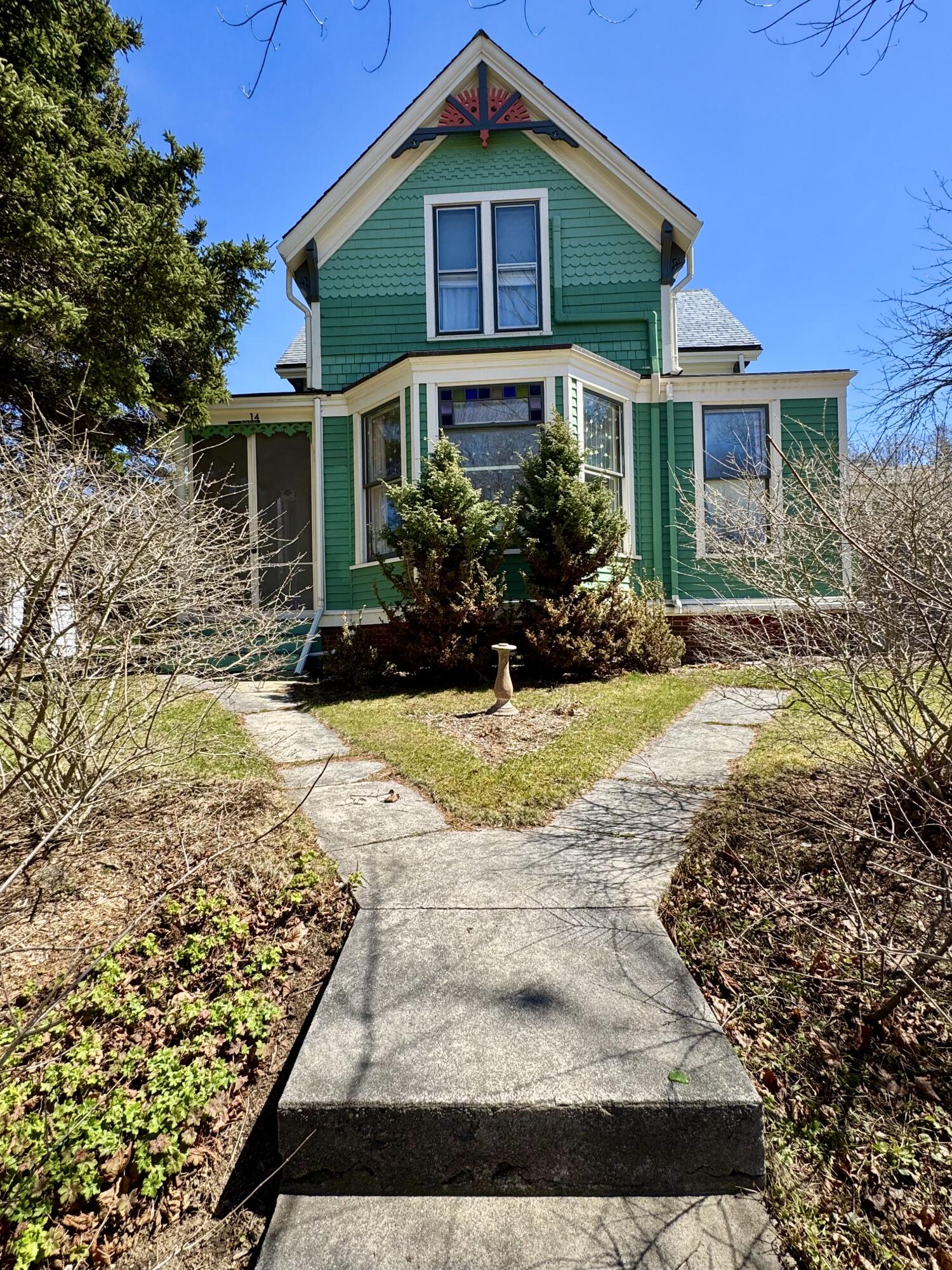 14 Water Street Vinalhaven ME 04863