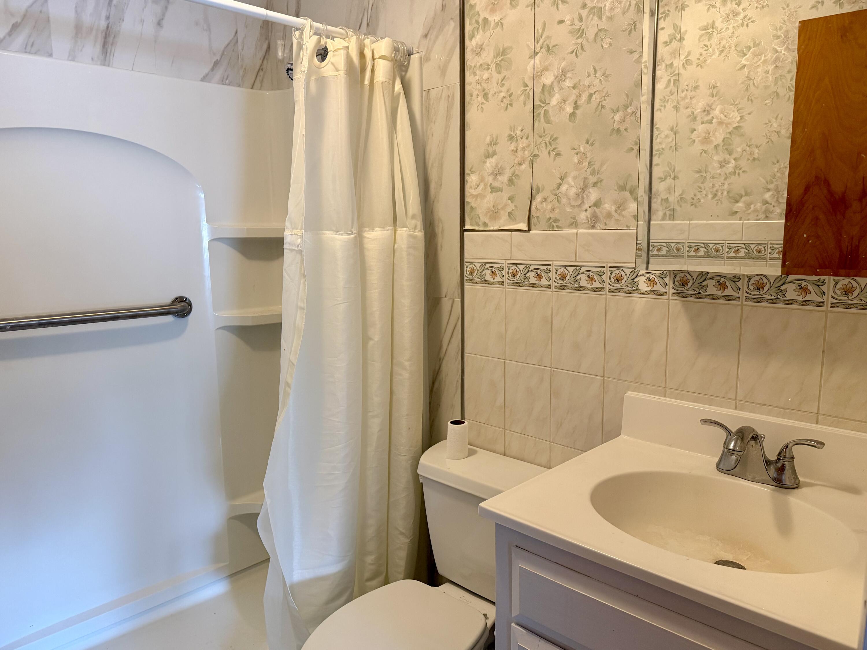 26 Broadway Machias ME 04654