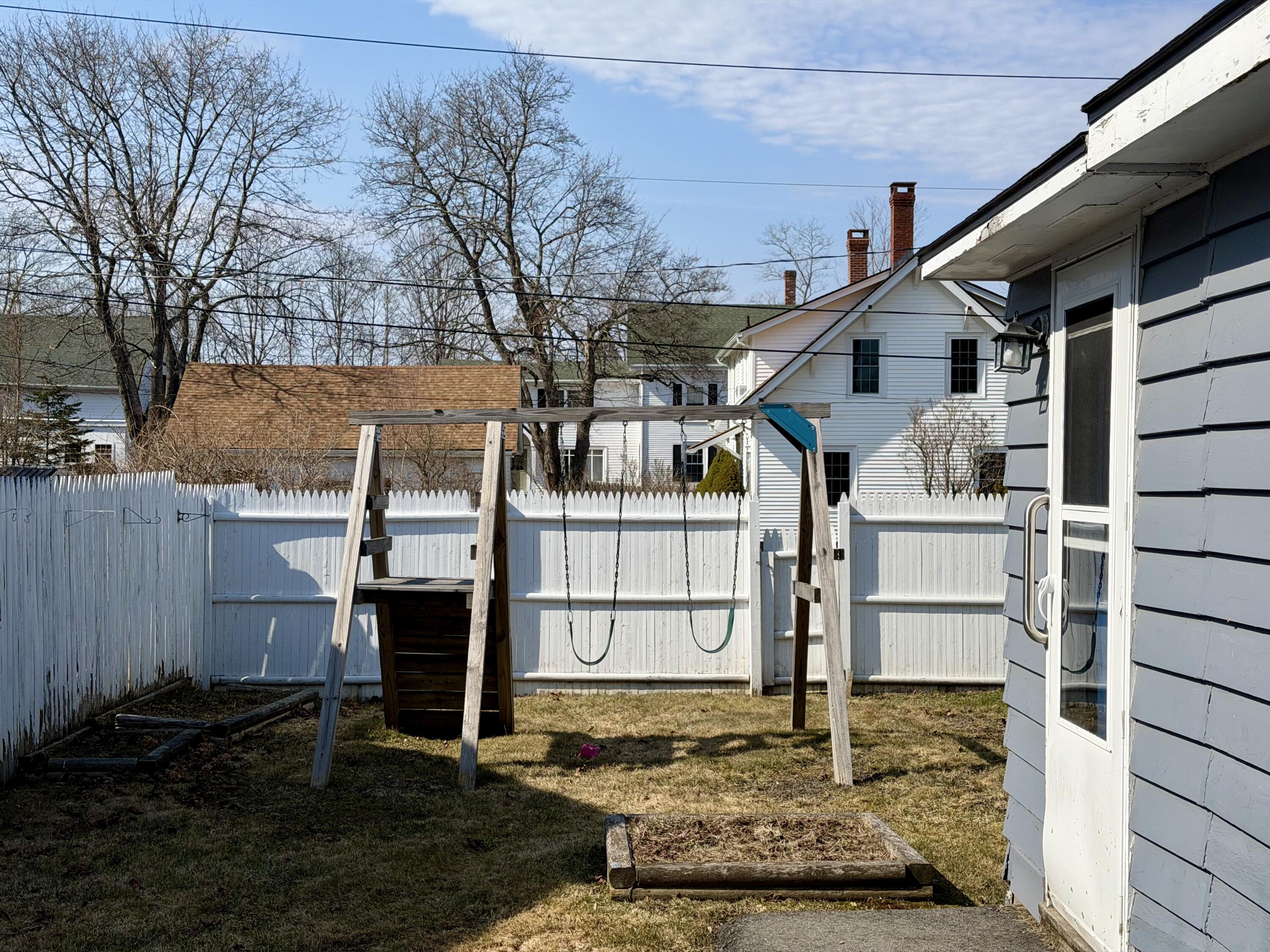 26 Broadway Machias ME 04654