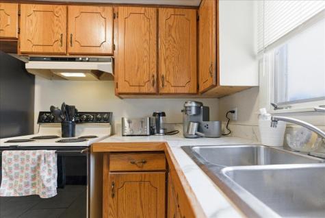 29 Mcarthur Avenue Lewiston ME 04240