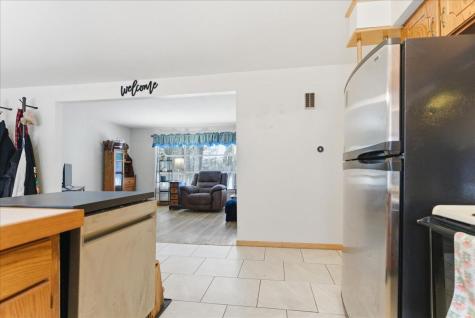 29 Mcarthur Avenue Lewiston ME 04240