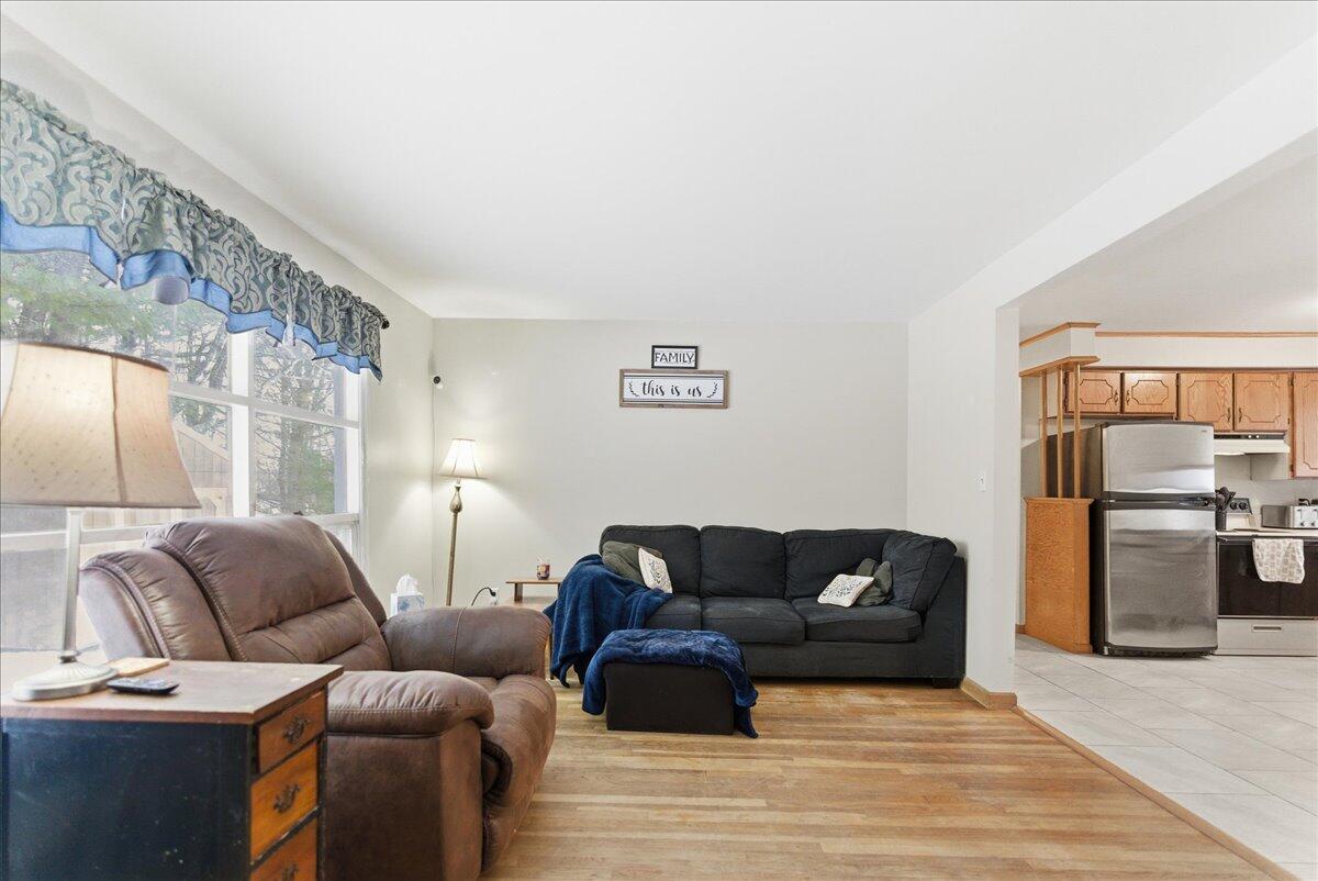 29 Mcarthur Avenue Lewiston ME 04240