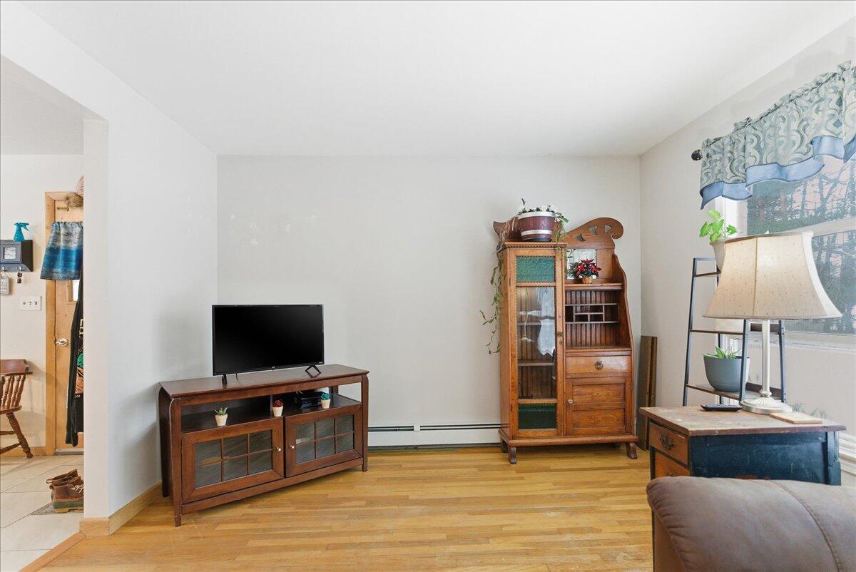 29 Mcarthur Avenue Lewiston ME 04240