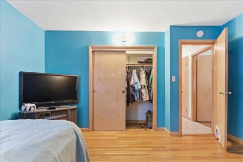 29 Mcarthur Avenue Lewiston ME 04240