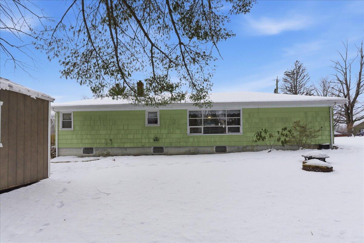 29 Mcarthur Avenue Lewiston ME 04240