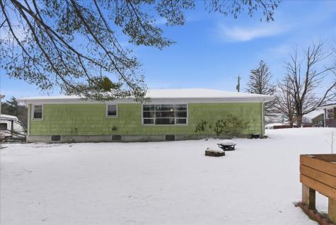 29 Mcarthur Avenue Lewiston ME 04240