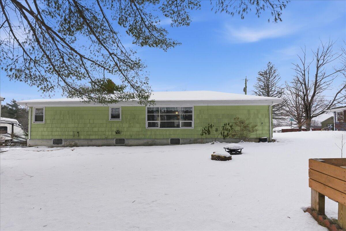 29 Mcarthur Avenue Lewiston ME 04240