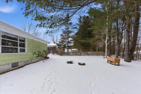 29 Mcarthur Avenue Lewiston ME 04240