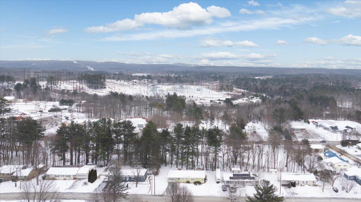 29 Mcarthur Avenue Lewiston ME 04240