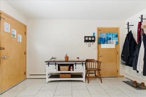 29 Mcarthur Avenue Lewiston ME 04240