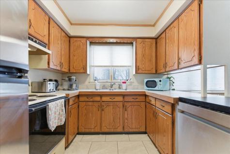 29 Mcarthur Avenue Lewiston ME 04240