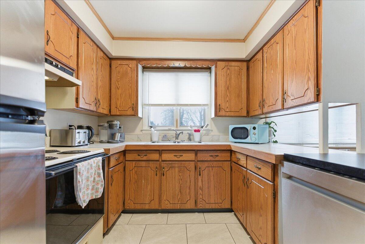 29 Mcarthur Avenue Lewiston ME 04240