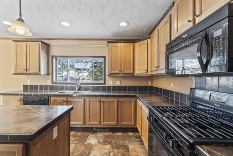 3 Haskell Circle Topsham ME 04086