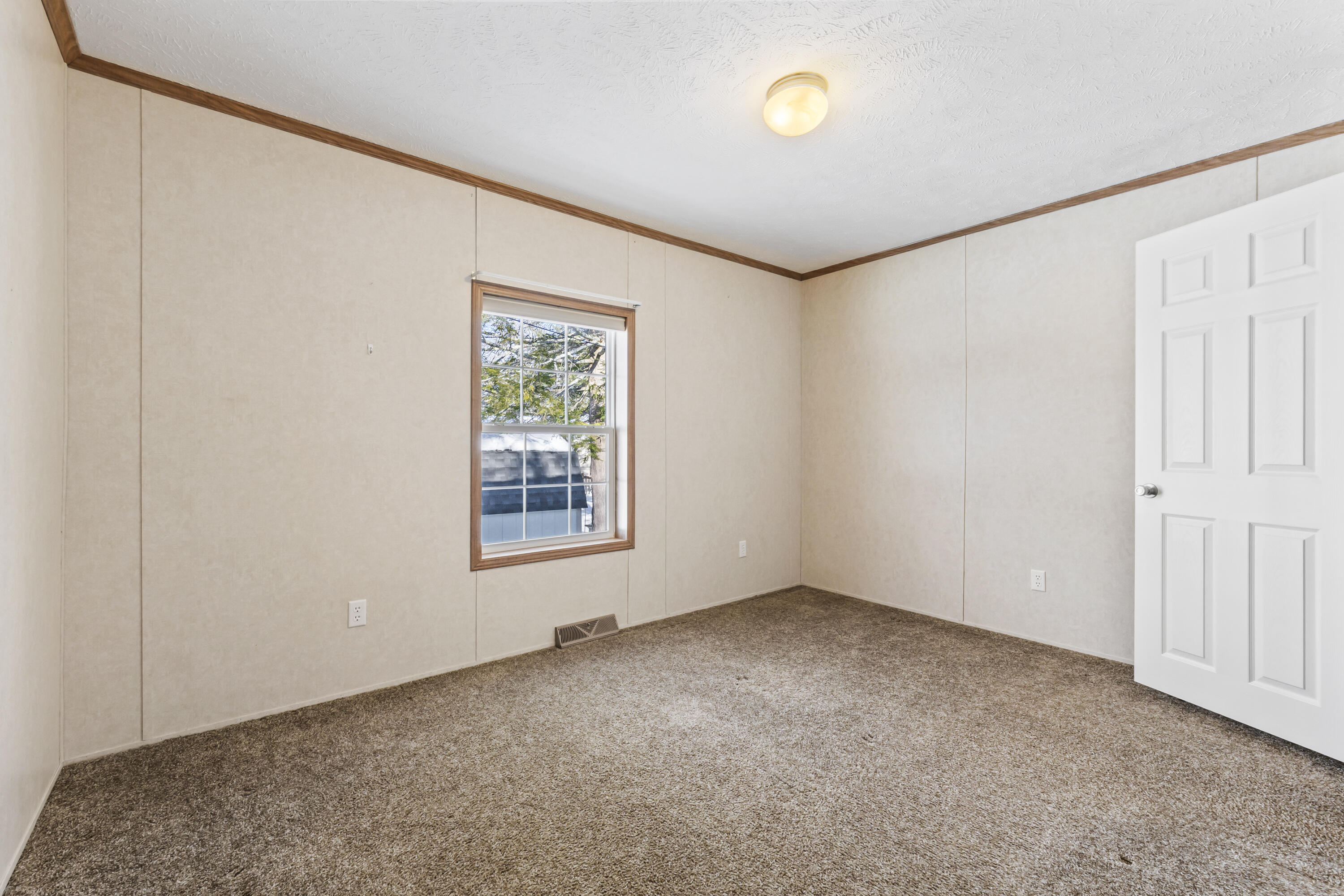 3 Haskell Circle Topsham ME 04086