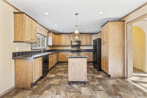 3 Haskell Circle Topsham ME 04086