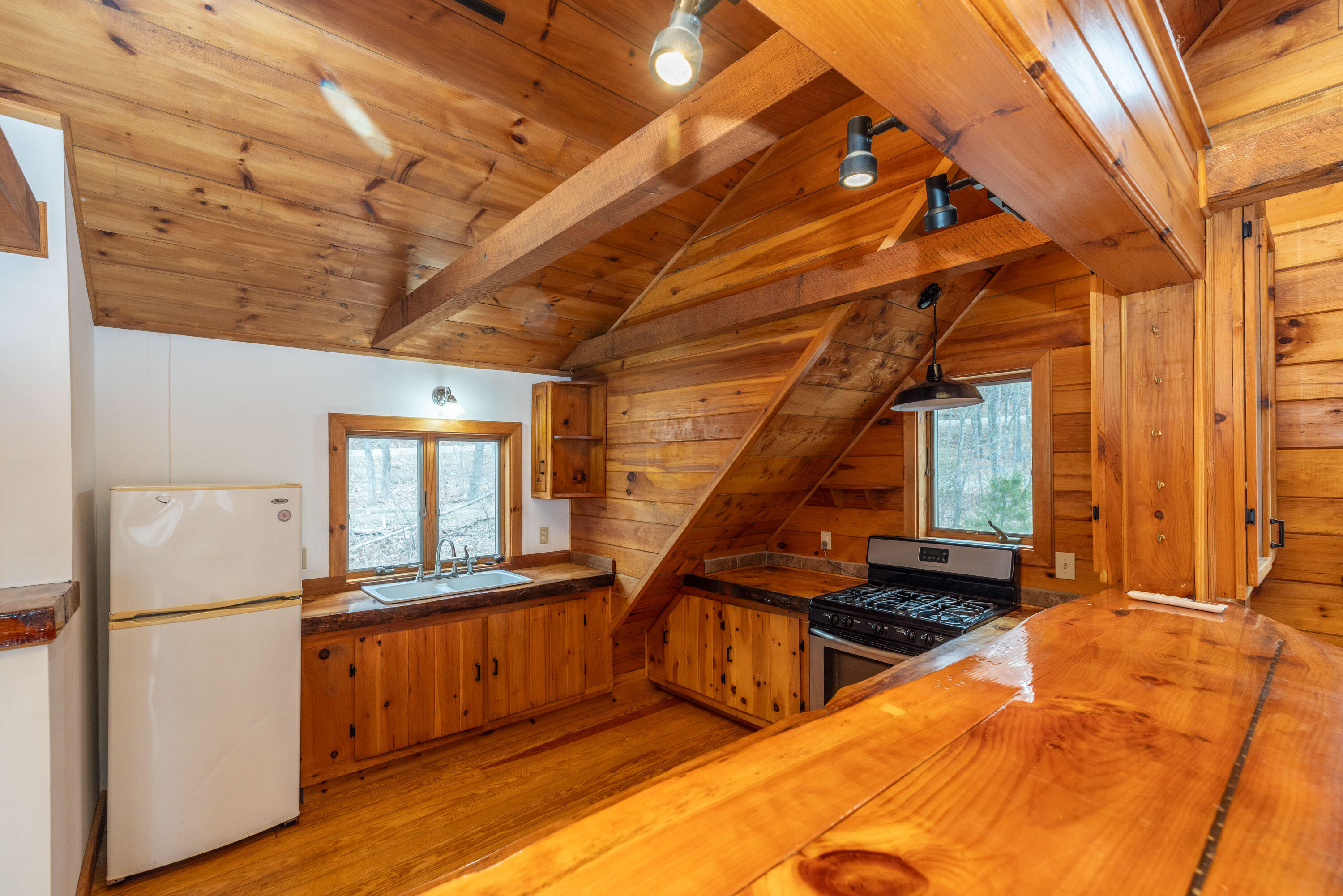 318 Hatchet Mountain Road Hope ME 04847