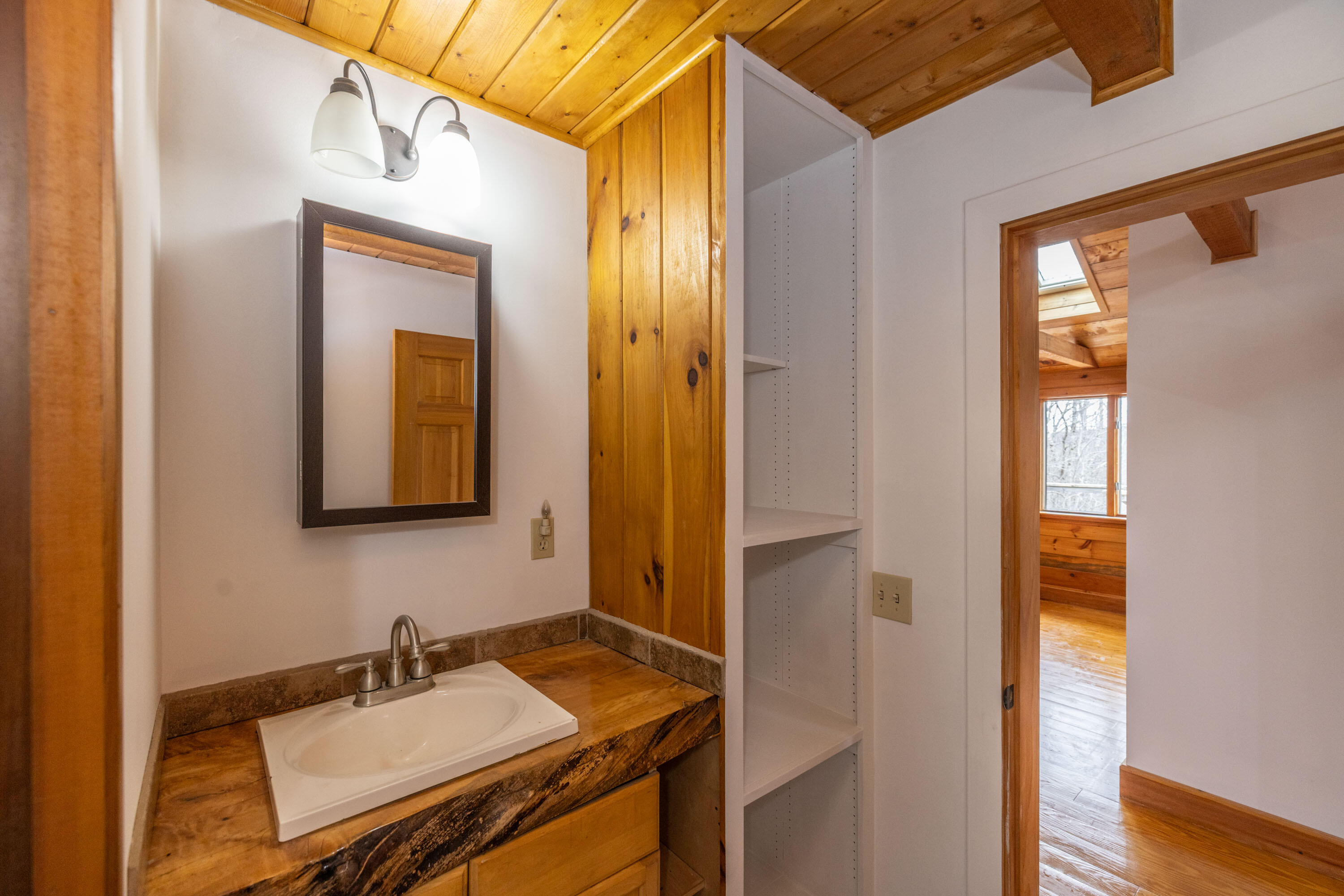 318 Hatchet Mountain Road Hope ME 04847