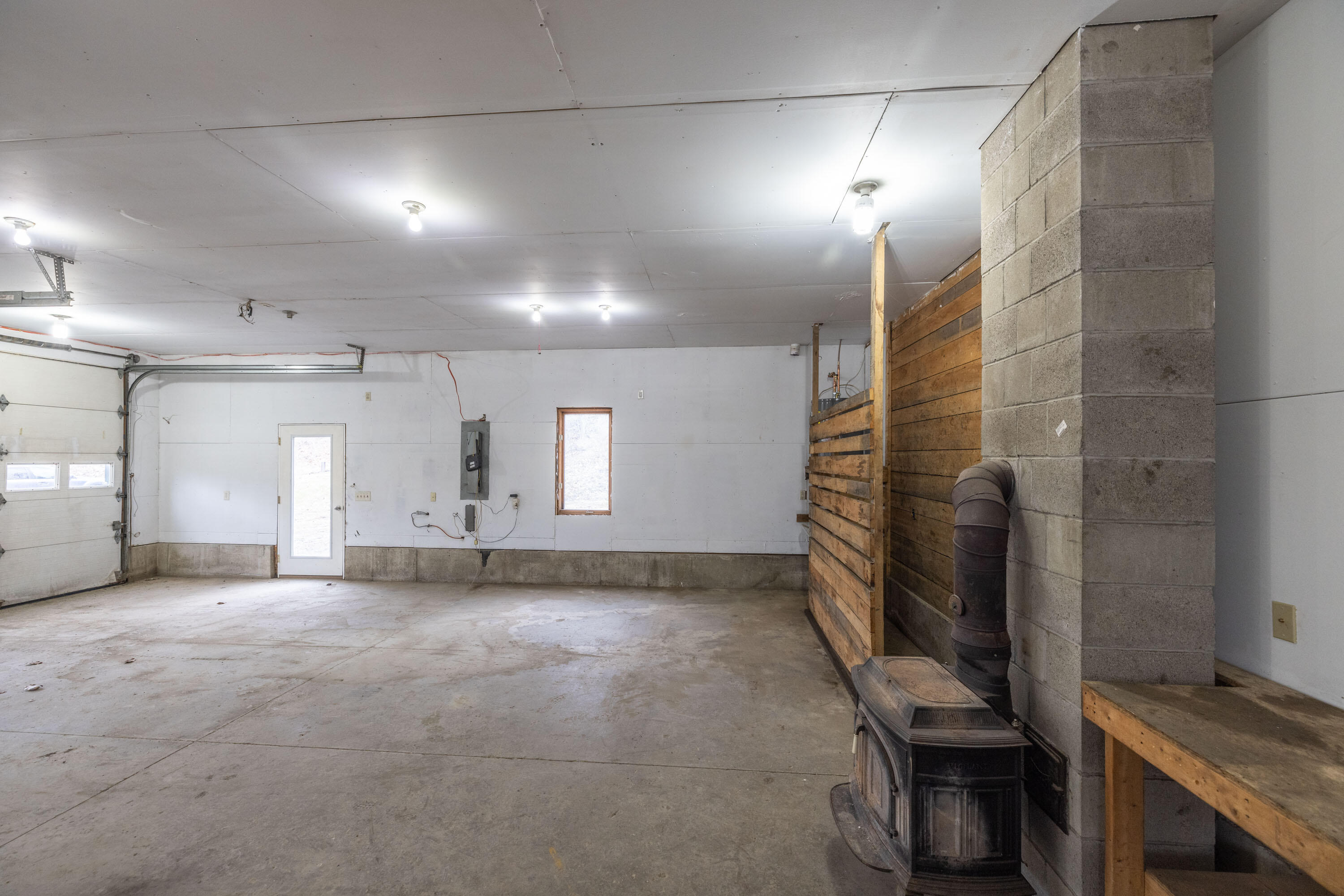 318 Hatchet Mountain Road Hope ME 04847