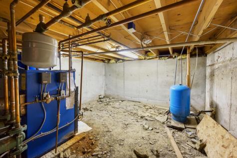 21 Acorn Hill Road Holden ME 04429