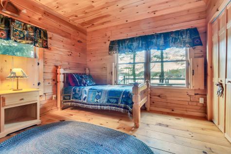 77 Paradis Road Peru ME 04290