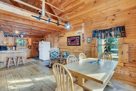 77 Paradis Road Peru ME 04290