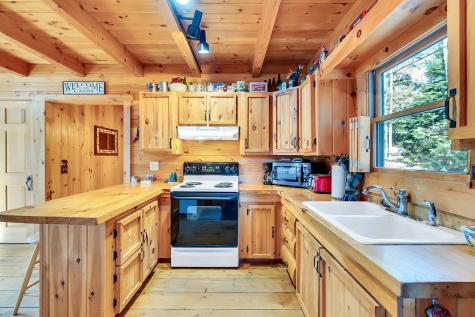 77 Paradis Road Peru ME 04290