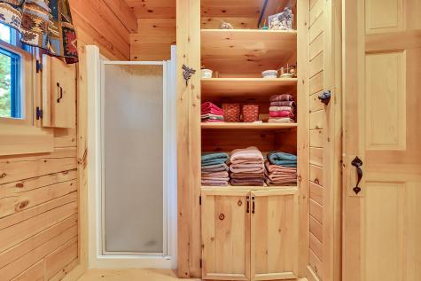 77 Paradis Road Peru ME 04290