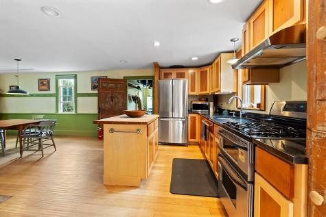 850 Lawrence Road Pownal ME 04069