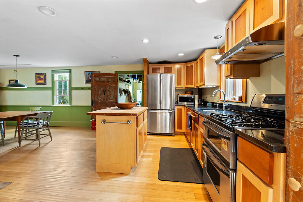 850 Lawrence Road Pownal ME 04069