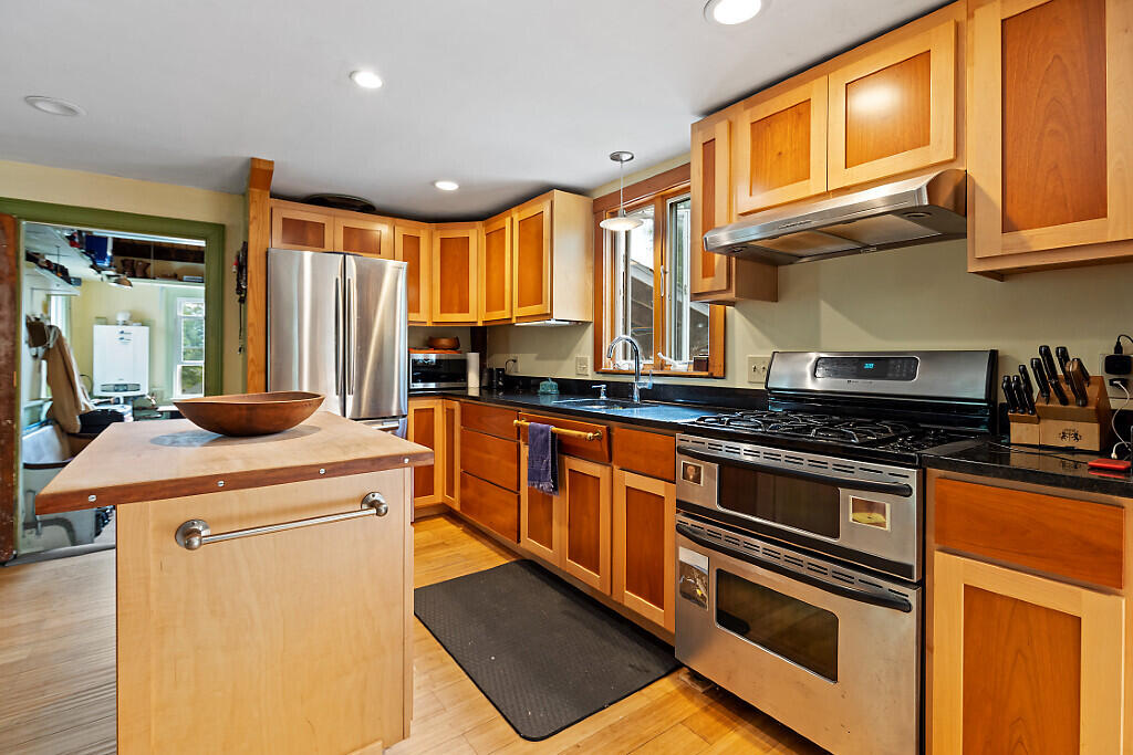 850 Lawrence Road Pownal ME 04069