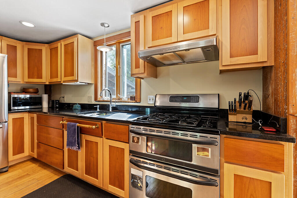 850 Lawrence Road Pownal ME 04069