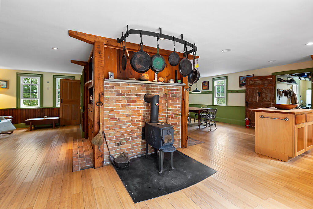 850 Lawrence Road Pownal ME 04069