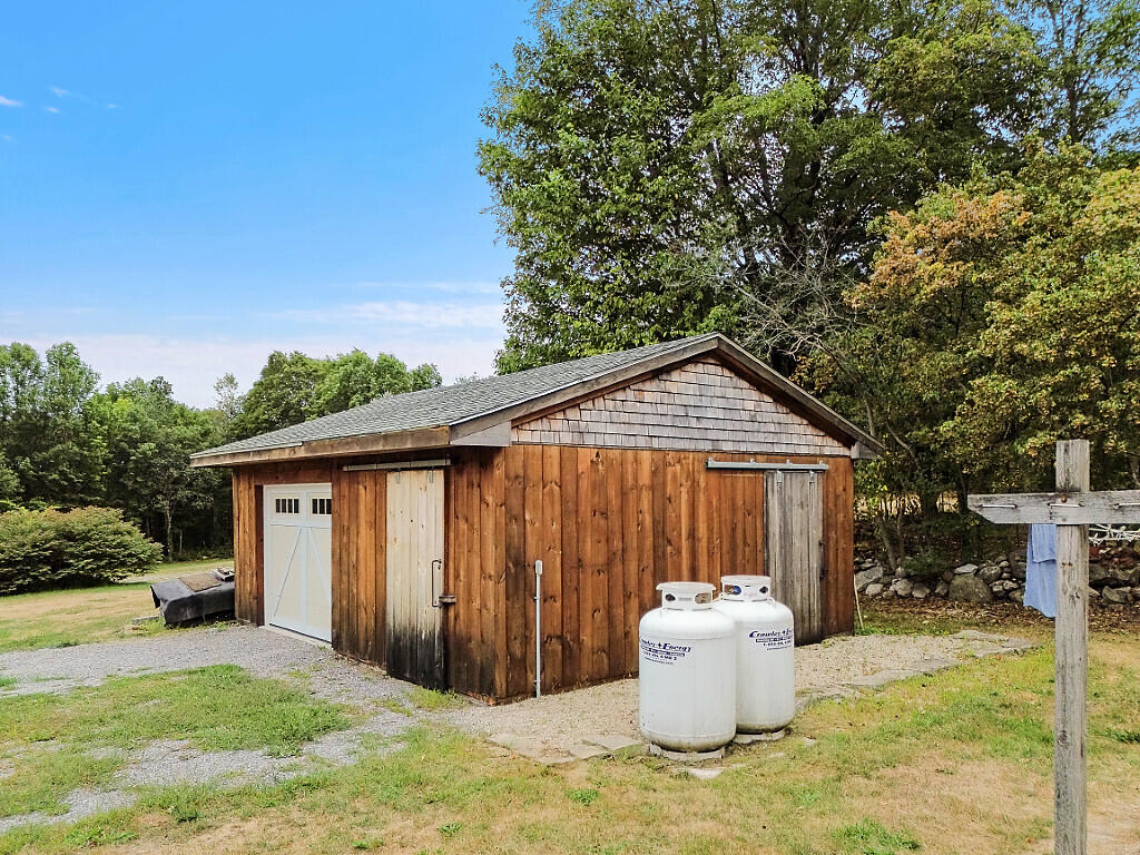 850 Lawrence Road Pownal ME 04069