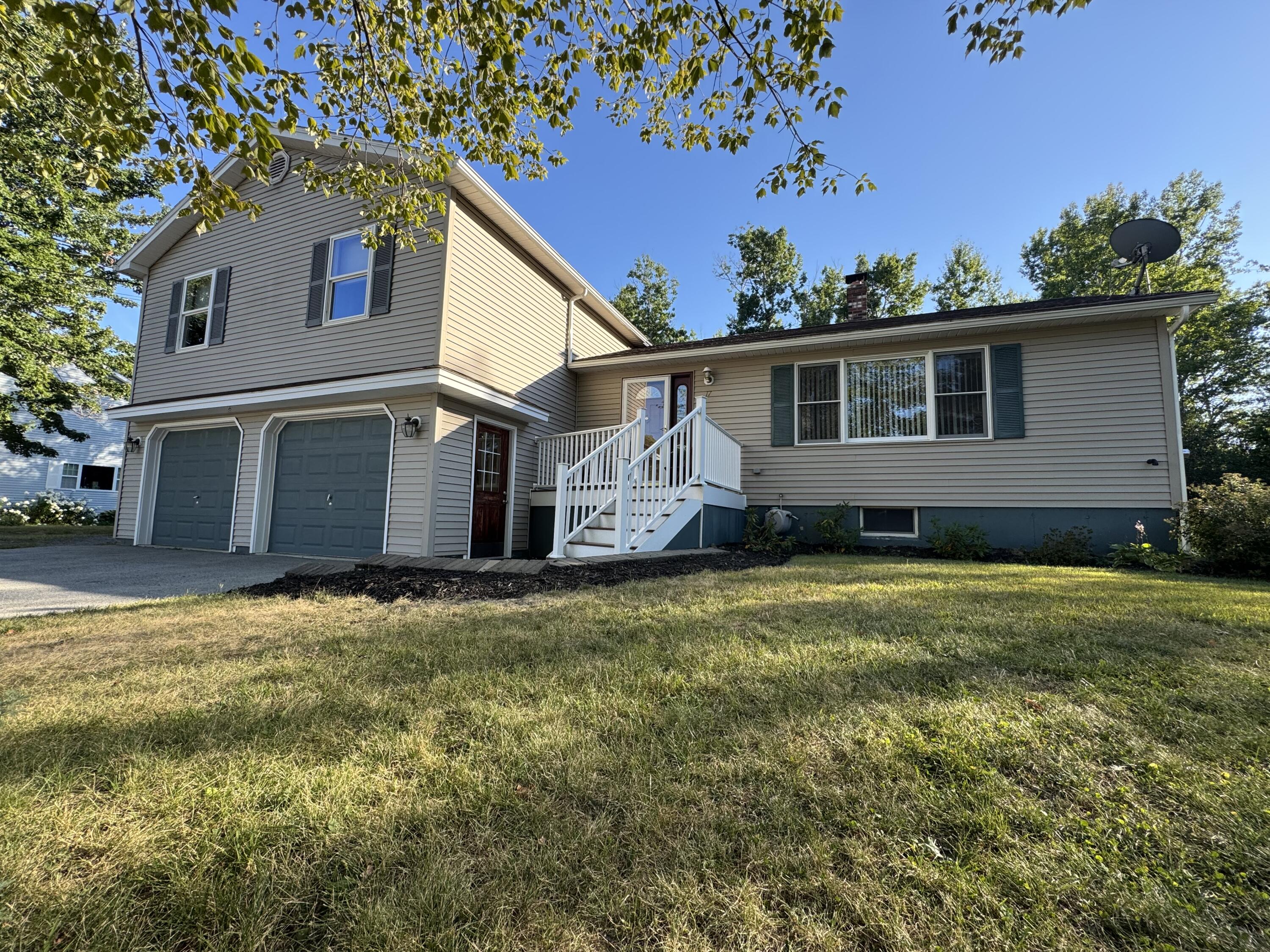 17 Lynn Avenue Brewer ME 04412