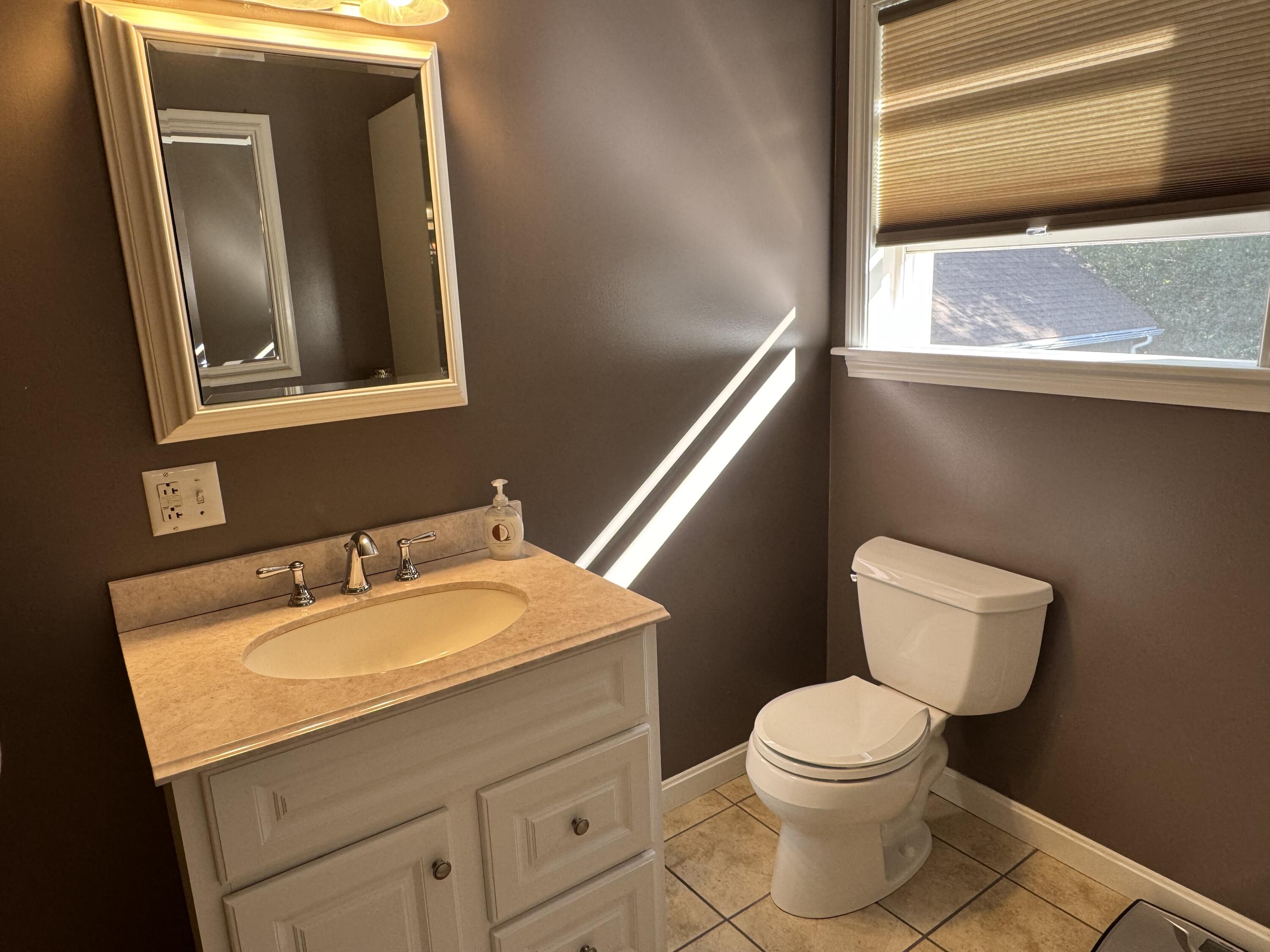 17 Lynn Avenue Brewer ME 04412