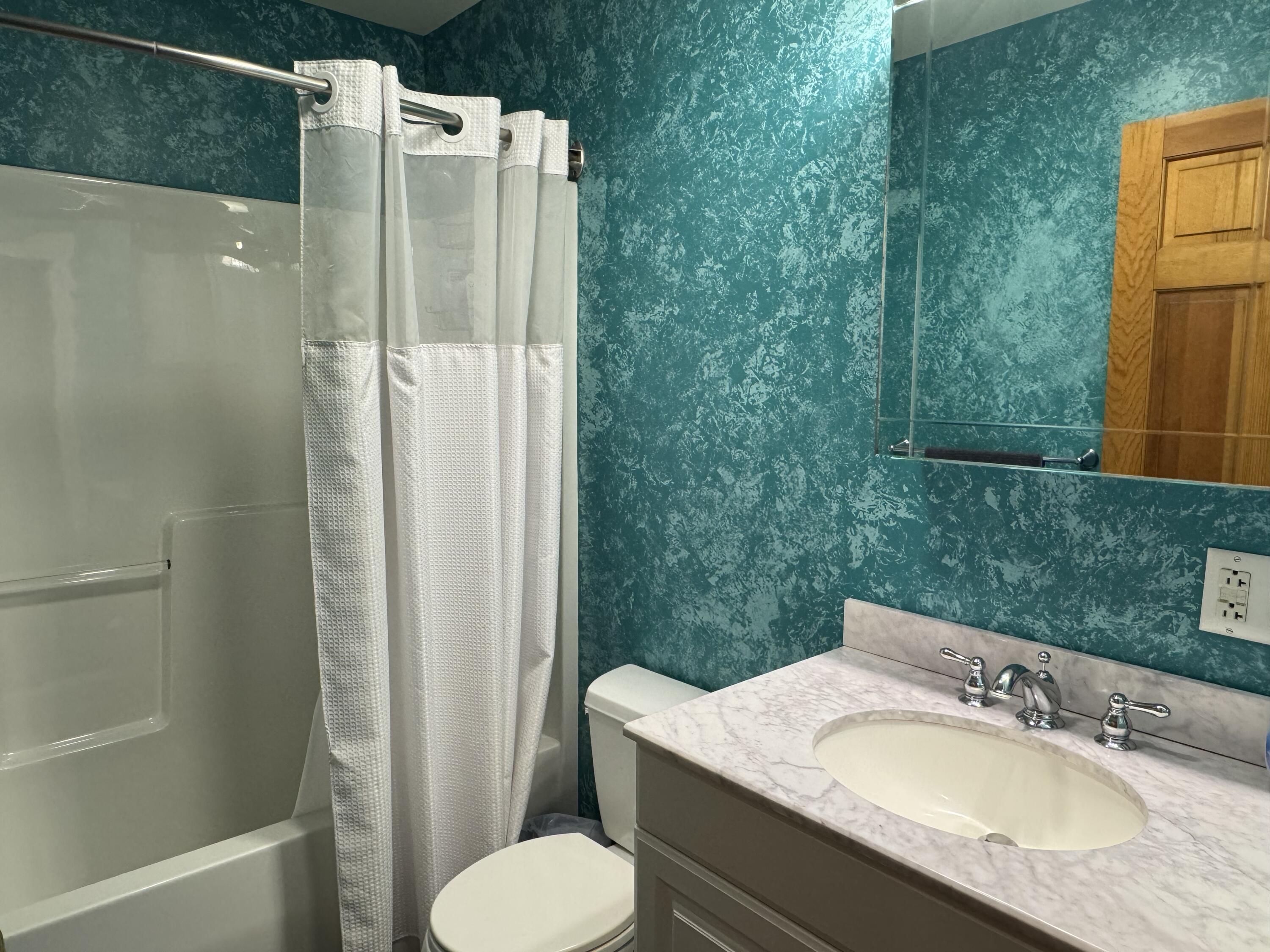 17 Lynn Avenue Brewer ME 04412