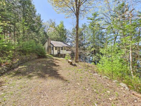 587 Scenic Drive E Manchester ME 04351
