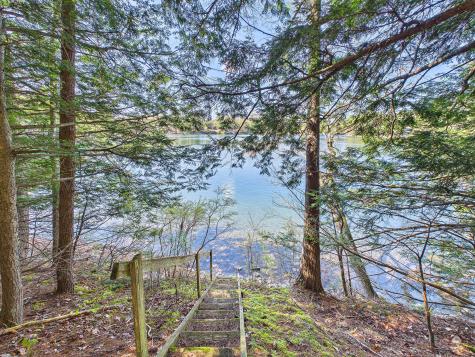 587 Scenic Drive E Manchester ME 04351