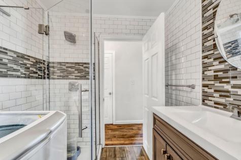 27 Front Street Topsham ME 04086