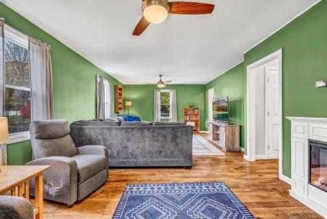 27 Front Street Topsham ME 04086