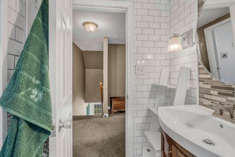 27 Front Street Topsham ME 04086