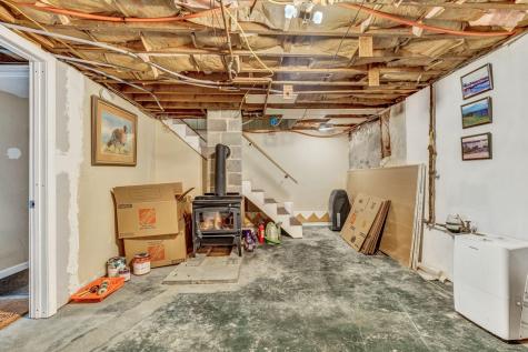 27 Front Street Topsham ME 04086