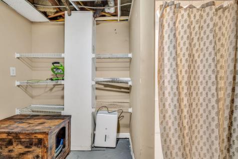 27 Front Street Topsham ME 04086