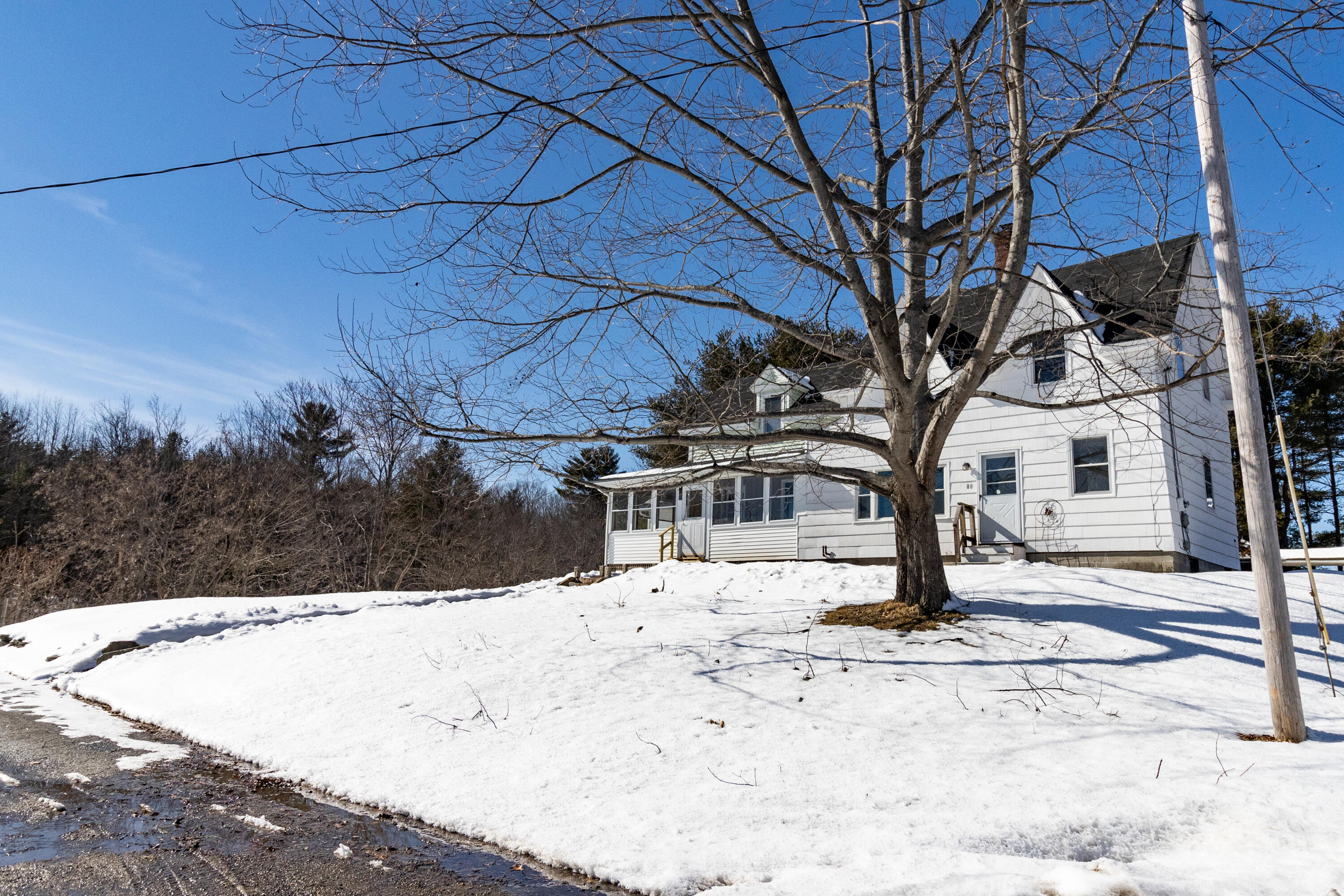 88 Island Road Sabattus ME 04280