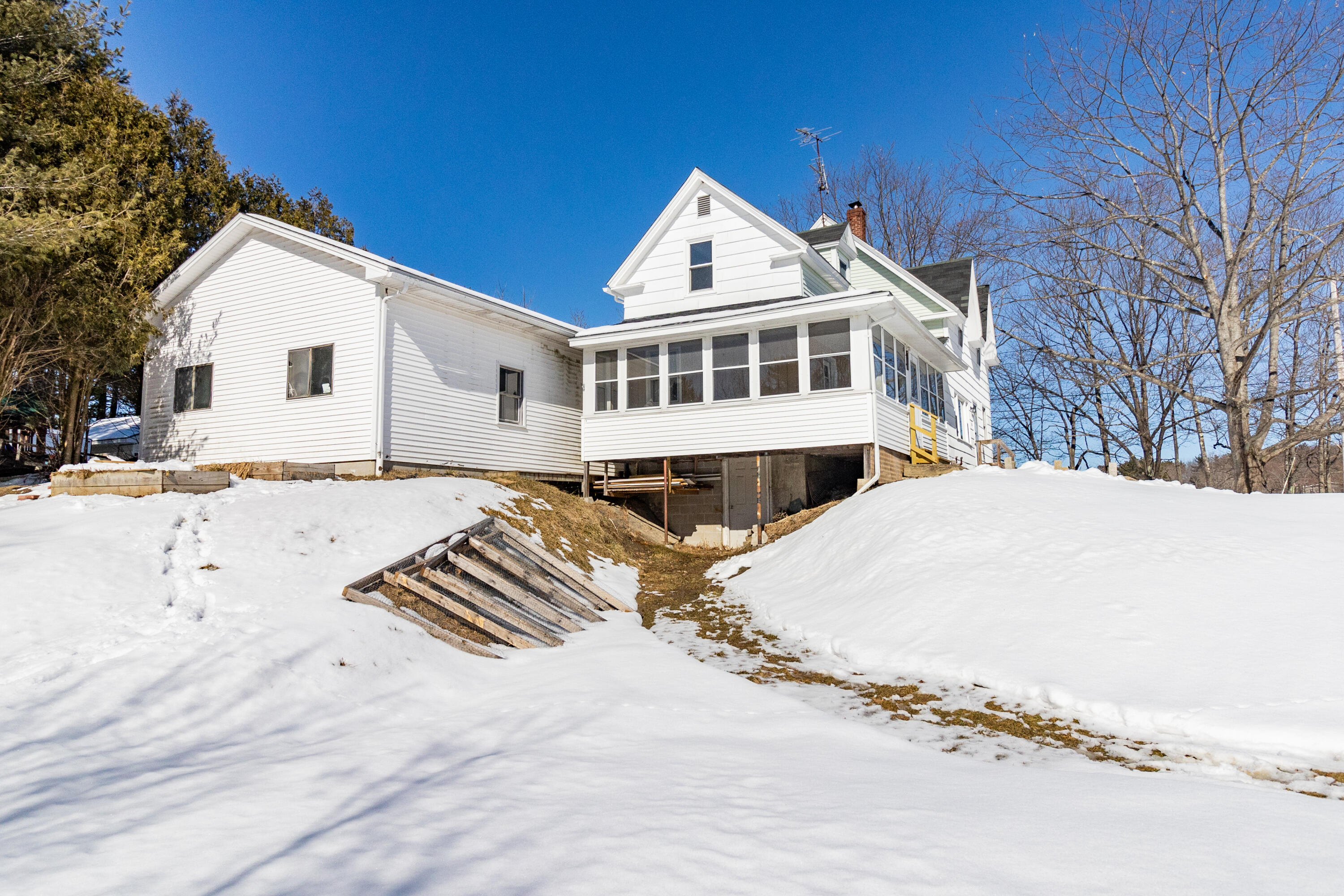 88 Island Road Sabattus ME 04280